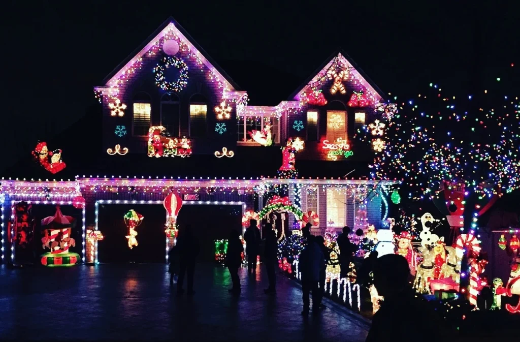 RV park amenities near Zuni Village, Attractions, zunirvparkchristmaslightsjpg, Campground, Pet-friendly RV park Kingman AZ,